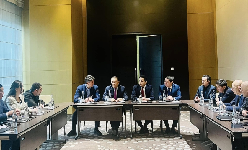 TIF President Met Kazakh-Azerbaijani Business Council Members in Baku
