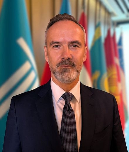 Dr. Zsolt Csanádi